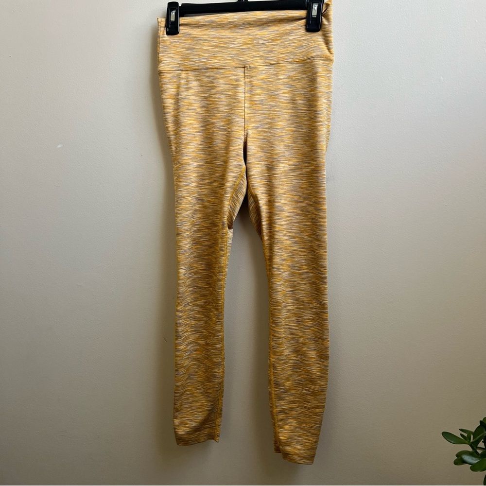 Outdoor Voices 7/8 yellow & gray Leggings Size M
